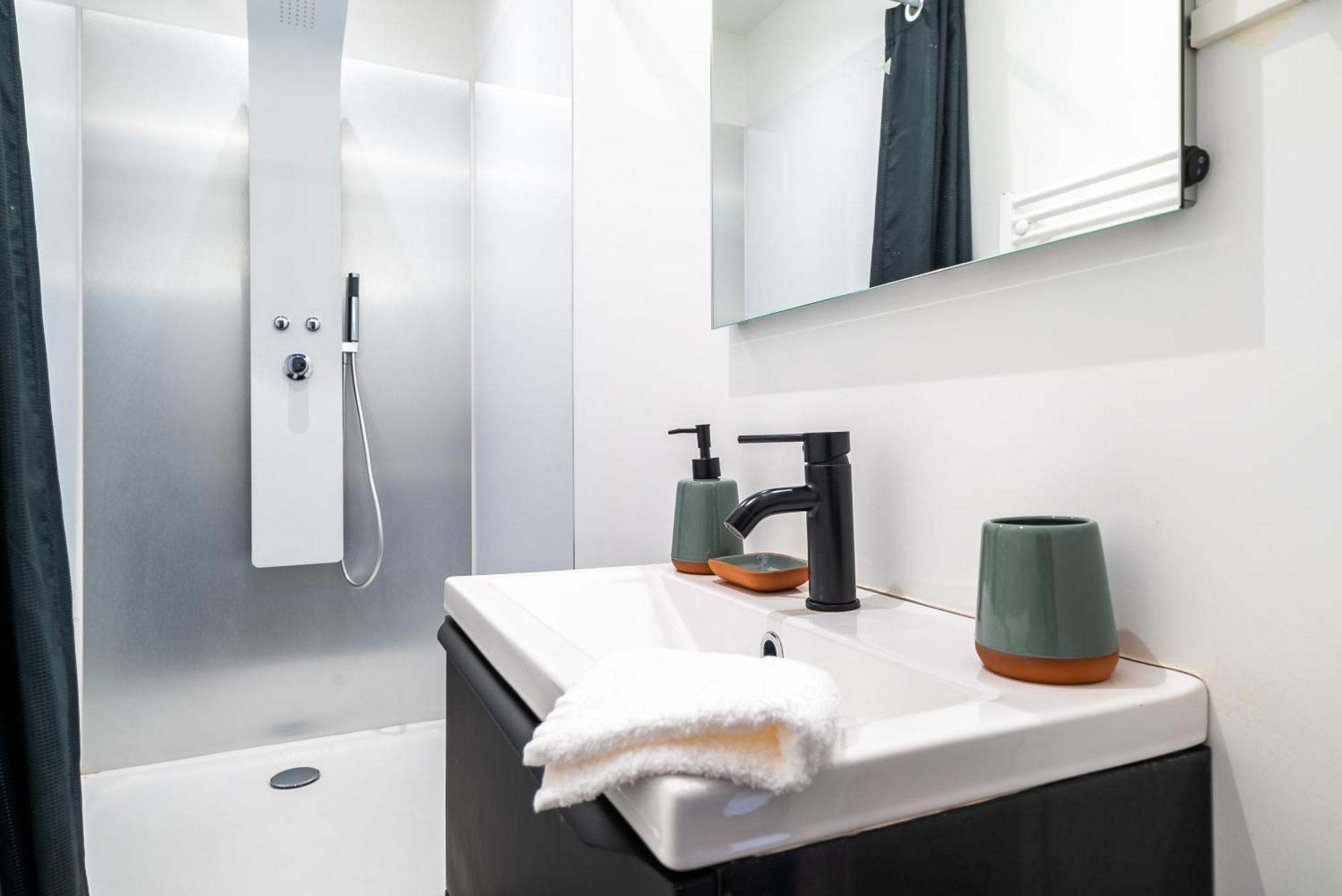 Mon Appart'Hotel - Gare De Limoges - Appartement Familial - Parking En Supp Bagian luar foto