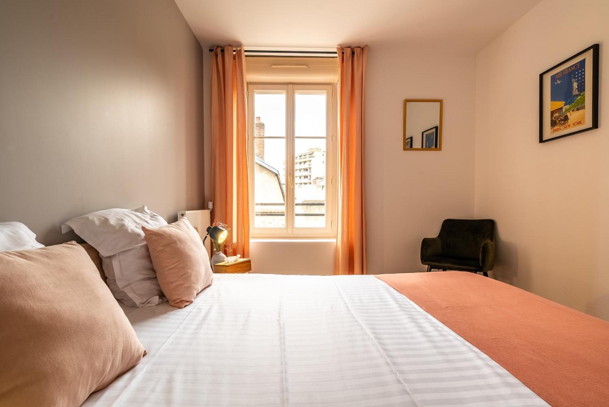 Mon Appart'Hotel - Gare De Limoges - Appartement Familial - Parking En Supp Bagian luar foto