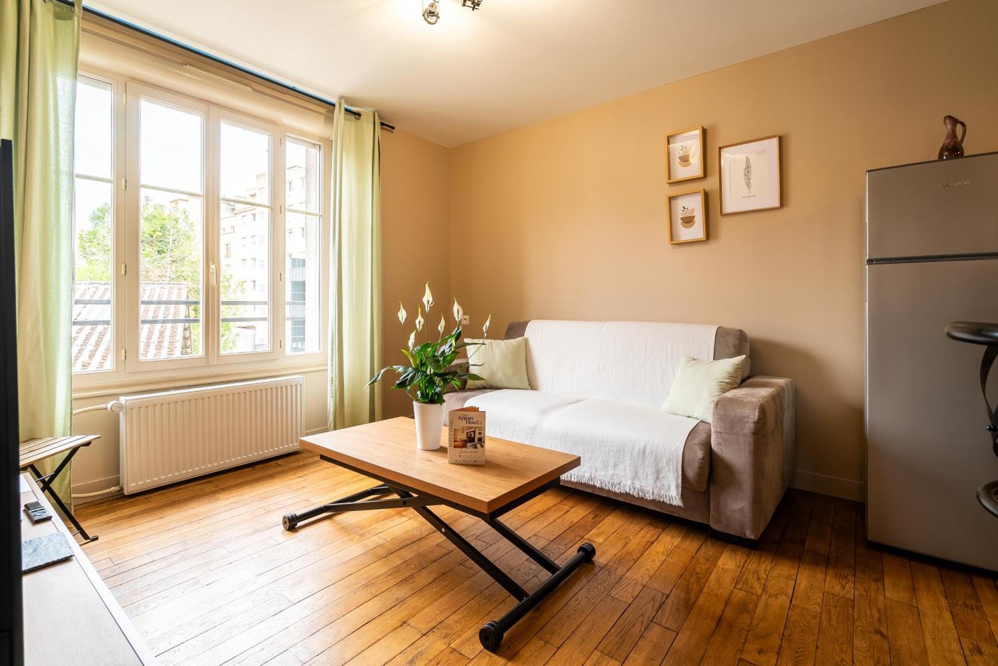 Mon Appart'Hotel - Gare De Limoges - Appartement Familial - Parking En Supp Bagian luar foto