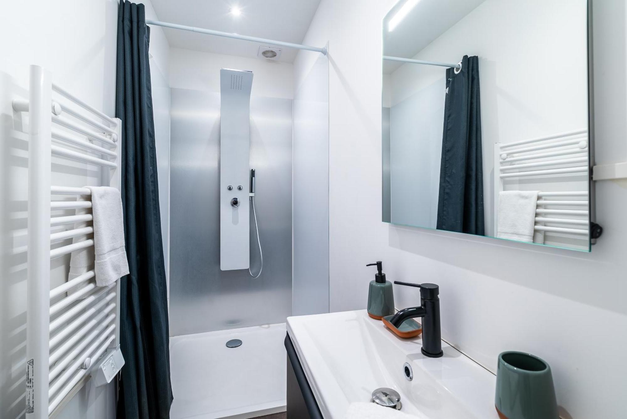 Mon Appart'Hotel - Gare De Limoges - Appartement Familial - Parking En Supp Bagian luar foto